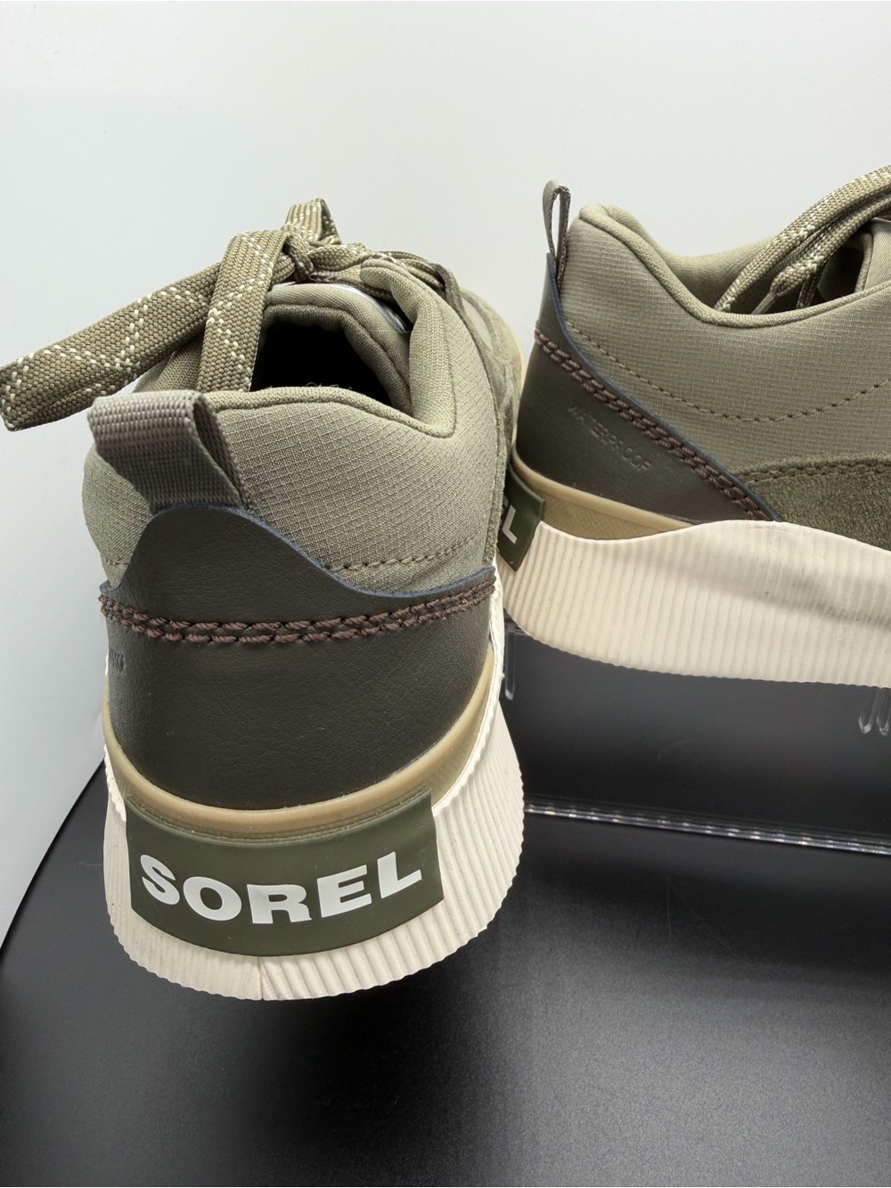 Sorel Out N About IV Women’s 8.5 Waterproof Sneakers - Picture 5 of 8